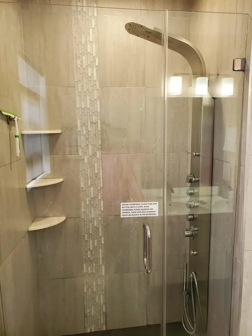 ba8f70ed195308e811eb10eb5ca3ef3a